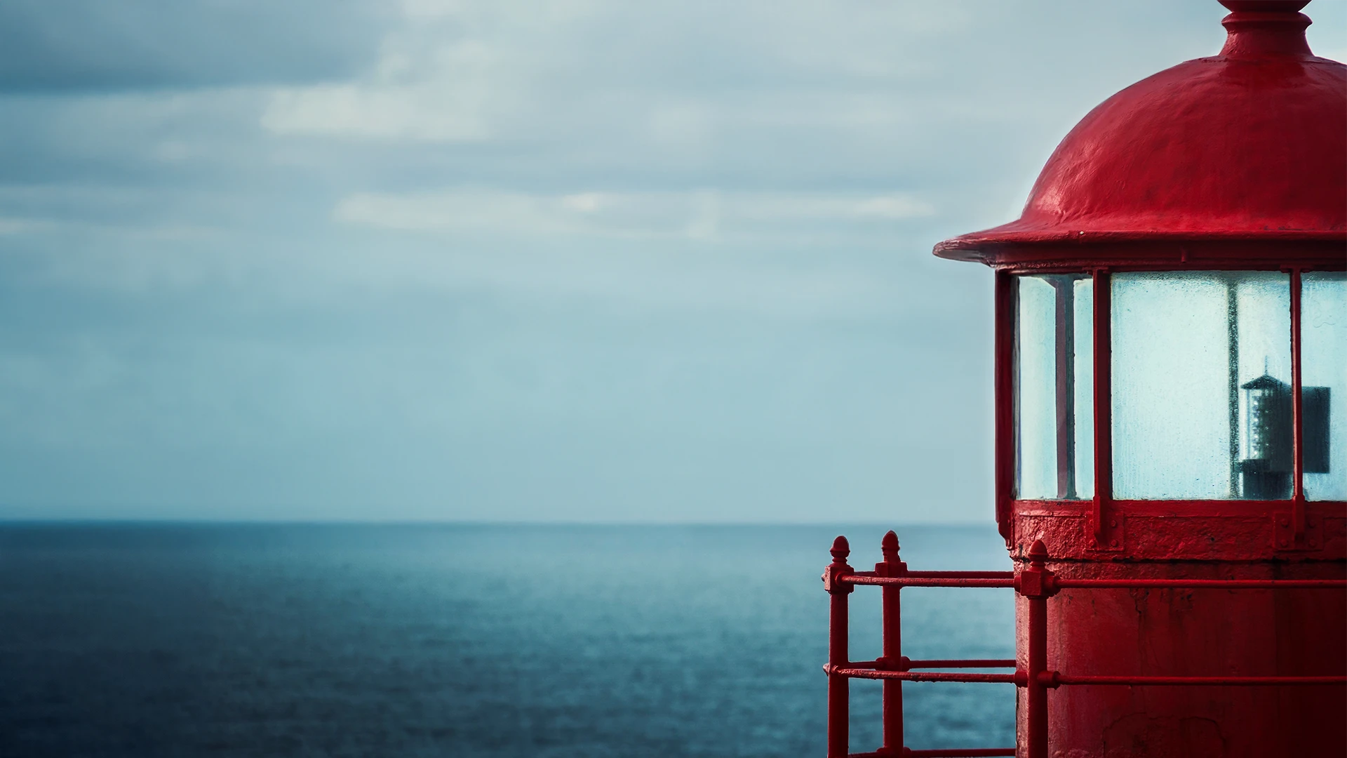 Spitze eines Leuchturmes als Symbol für Weitsicht